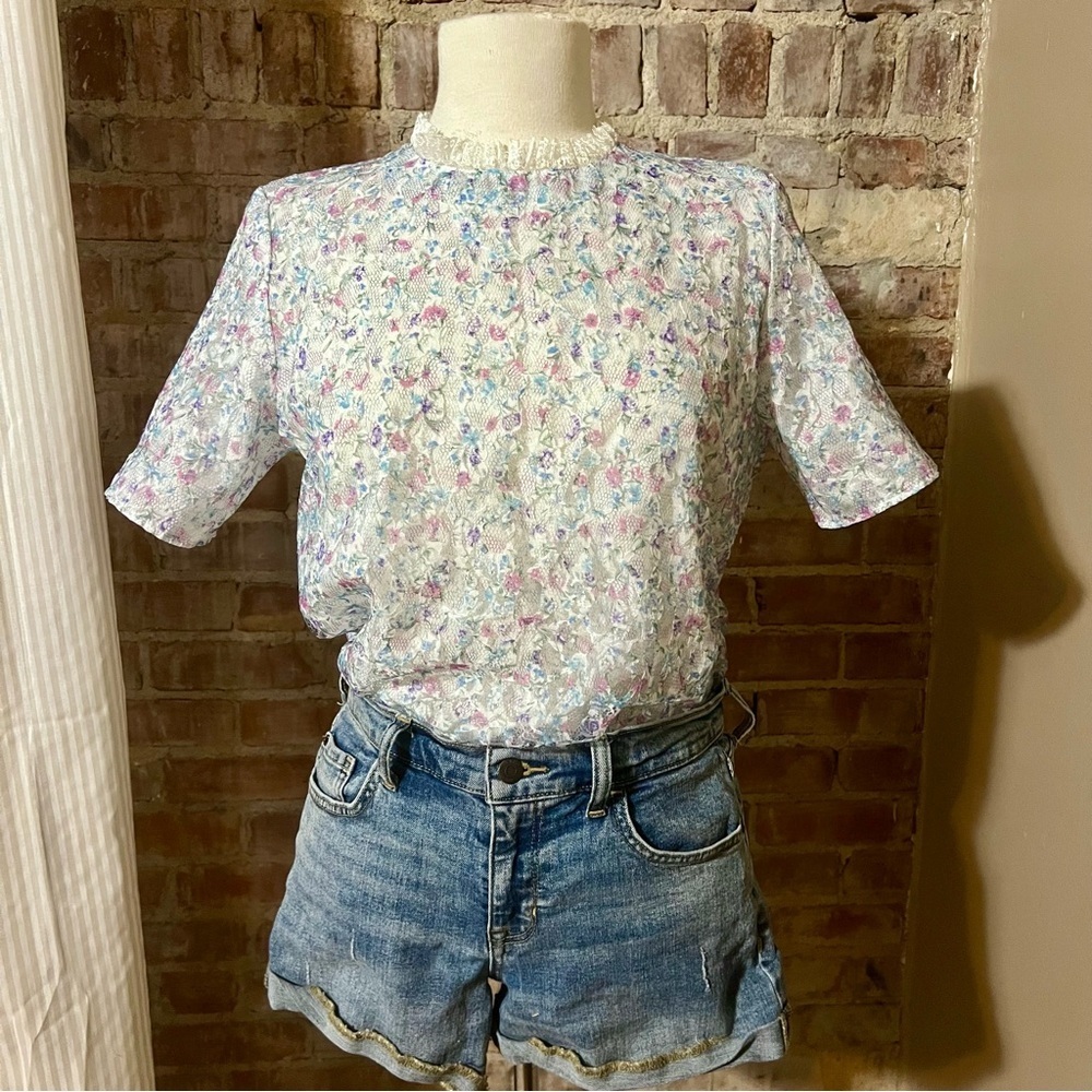 Vintage Floral Lace Blouse/Top with Ruffle Lace Neck -Size 8 Medium -TP54 - Picture 6 of 8